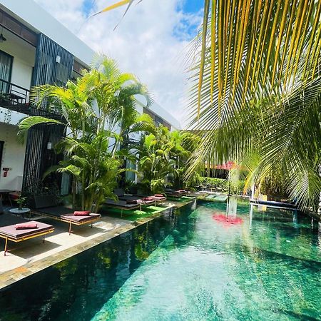 Central Corner Suite Siem Reap Exterior photo