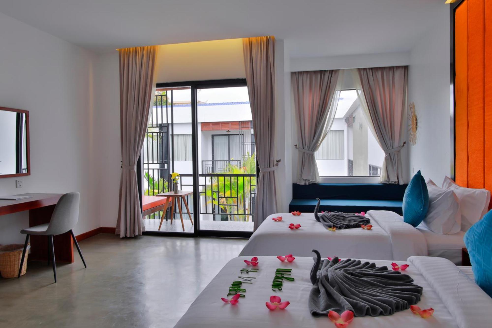 Central Corner Suite Siem Reap Exterior photo