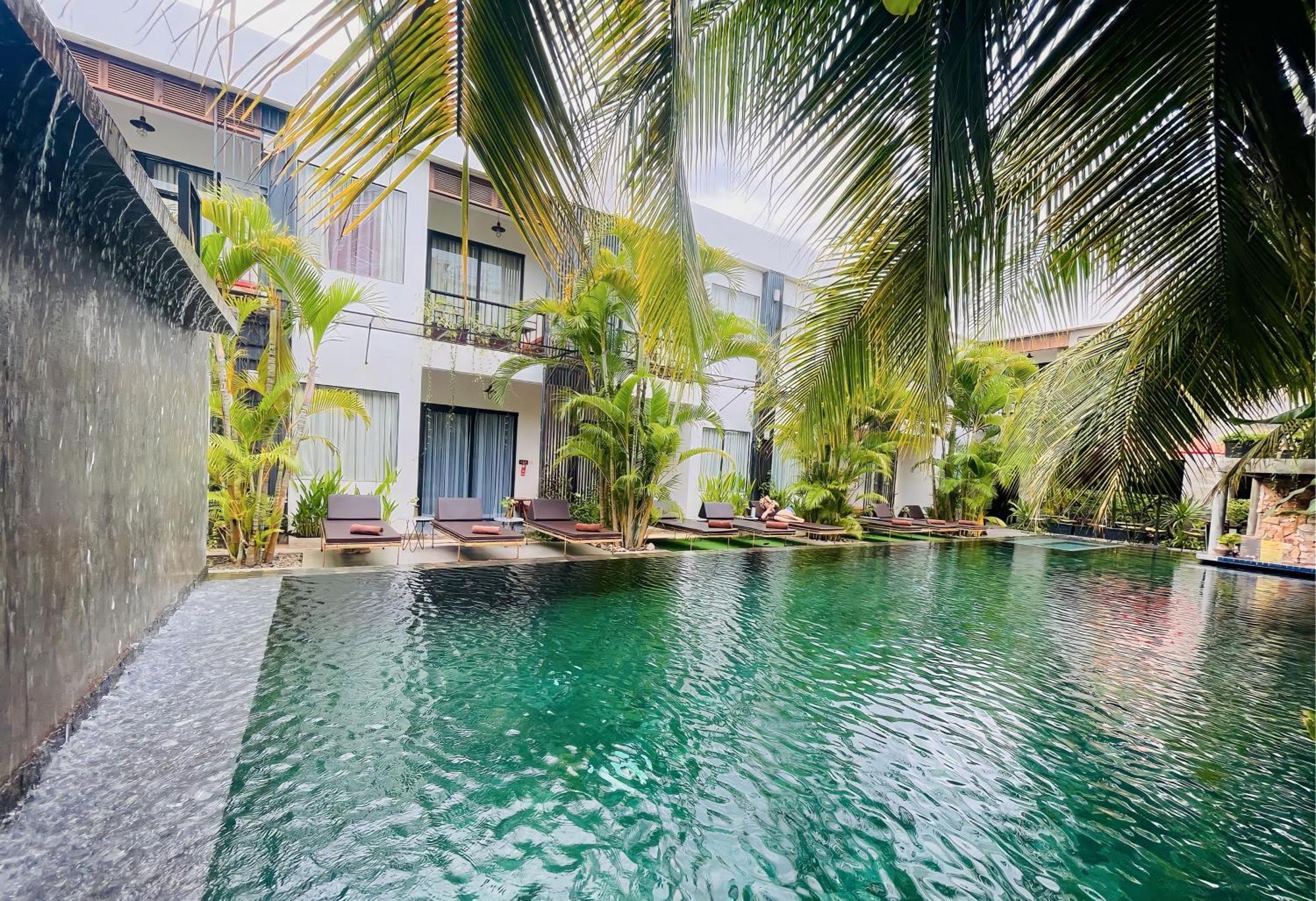 Central Corner Suite Siem Reap Exterior photo